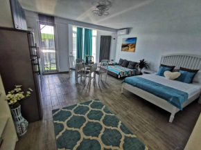 Whata View Studio Alezzi Beach
